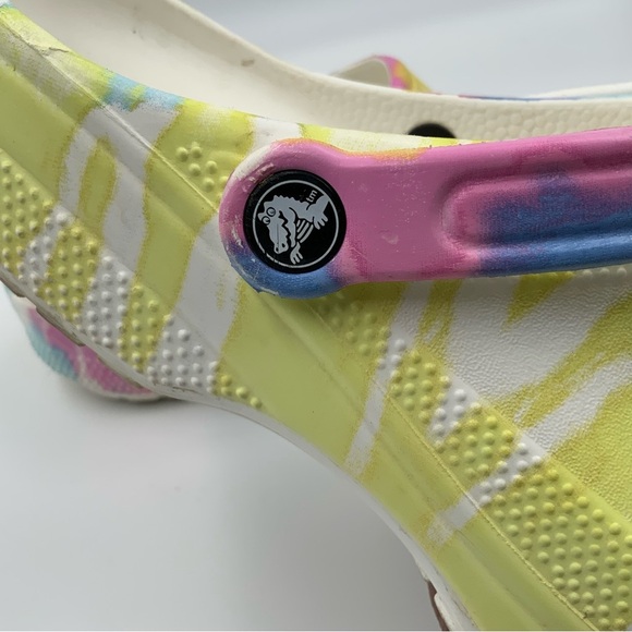 CROCS Unisex Classic Tie-Dye Graphic  Pastel Clogs. Men’s Size 11. - Picture 4 of 7